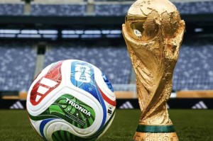 欧冠史诗预演：拜仁慕尼黑 VS 皇家马德里，豪门恩怨的终极对决