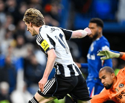 不挖德甲挖英超！曝拜仁复刻奥利塞交易将签戈登，纽卡标价1亿欧